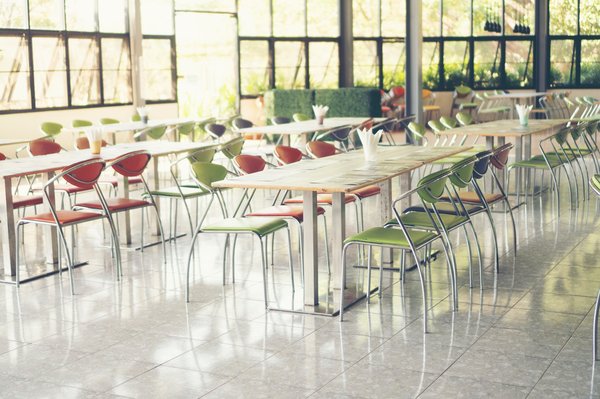 Mobilier cantine : des solutions adaptées à vos espaces